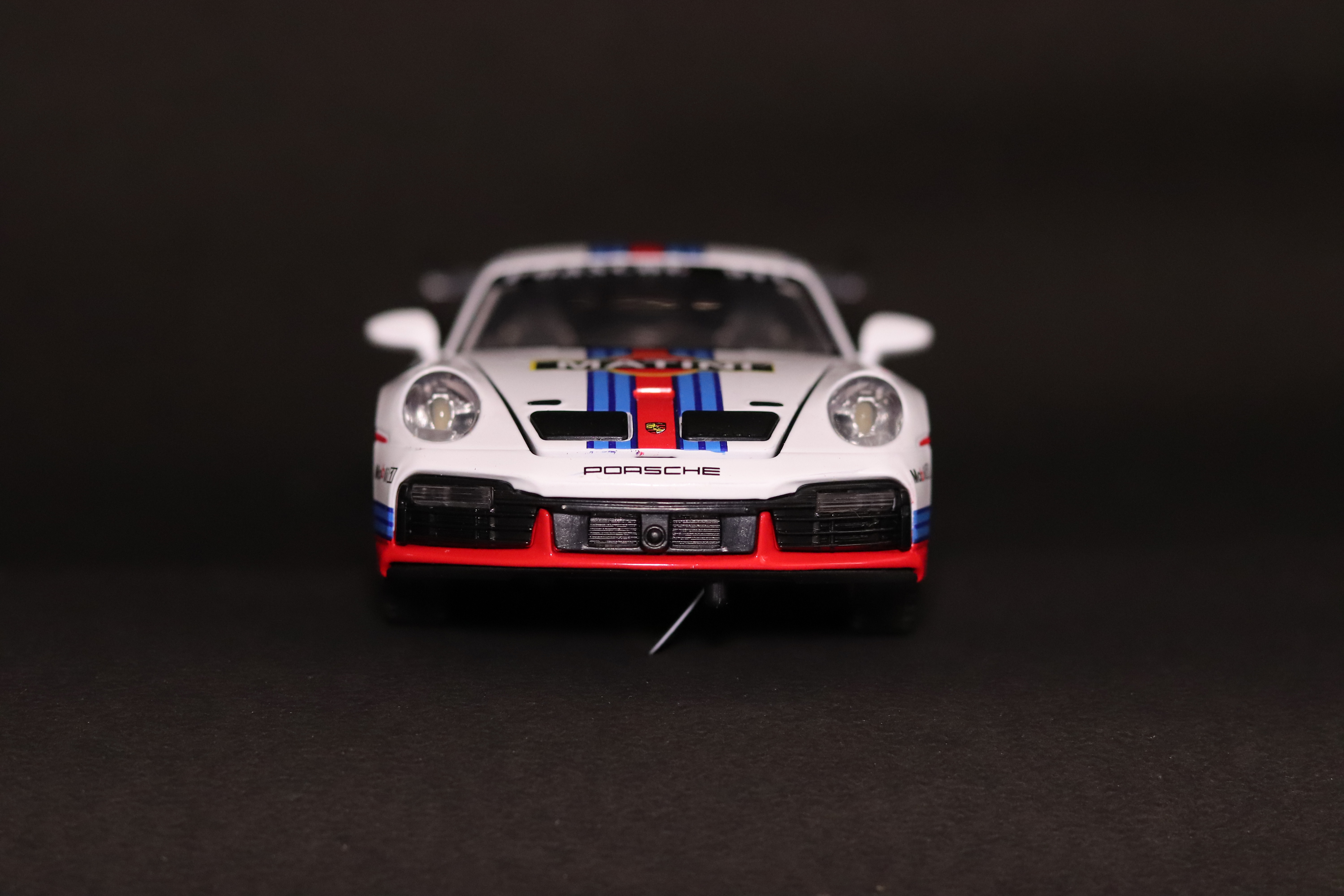 PORSCHE 911 GTR RS (A1268-LMI-C8803) 2