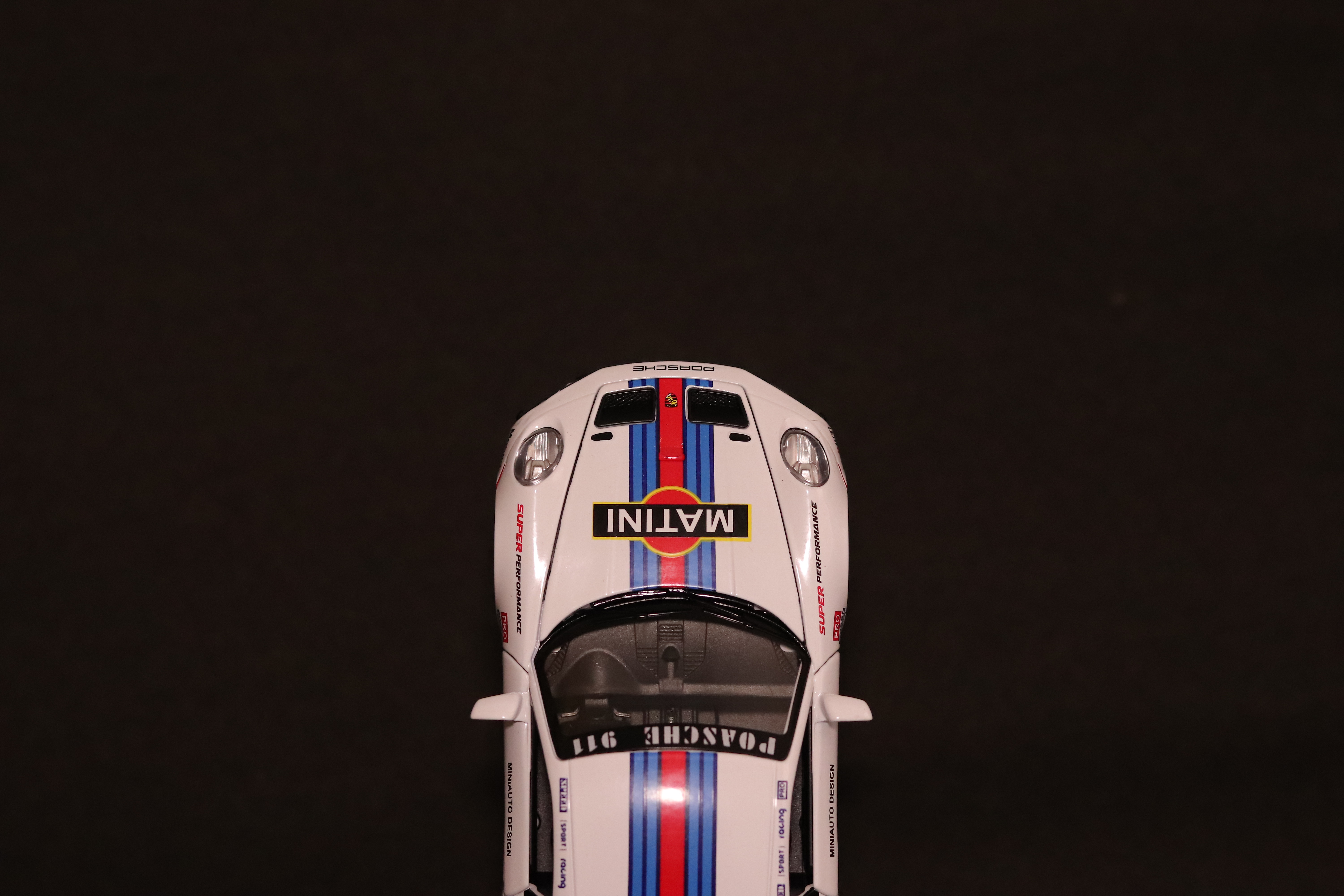 PORSCHE 911 GTR RS (A1268-LMI-C8803) 5