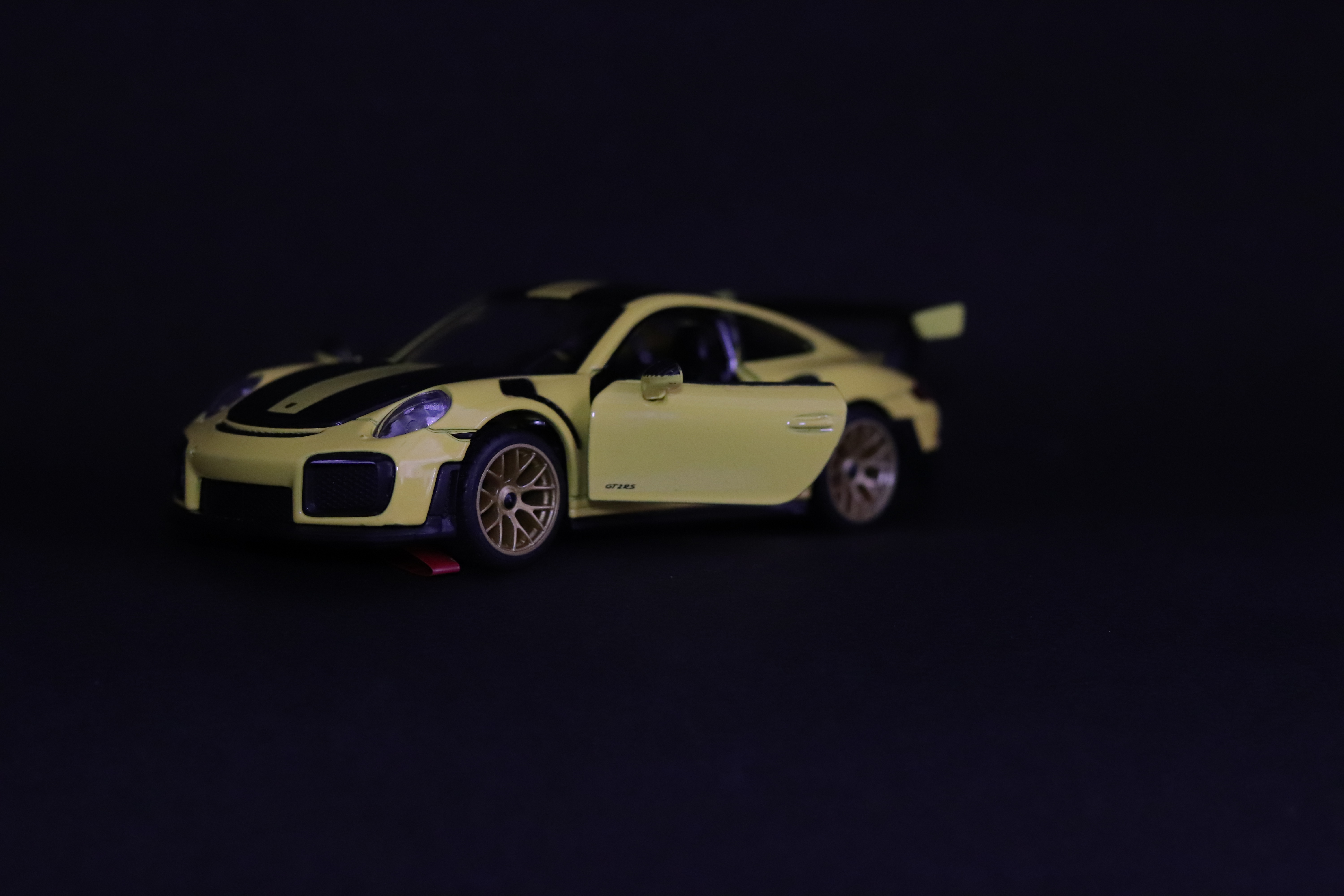 Porsche 911 GT2 RS 4
